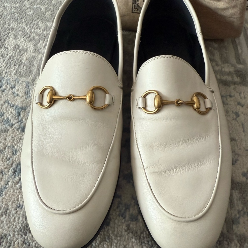 EUC Gucci Brixton loafer 37.5 fits US 8 in Bone color